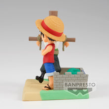 Load image into Gallery viewer, One Piece Monkey D. Luffy and Roronoa Zoro Log Stories World Collectable Mini-Figure