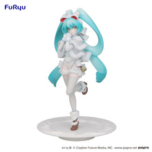 Load image into Gallery viewer, Hatsune Miku Series Hatsune Miku SweetSweets Noel Exceed Creative Figure
