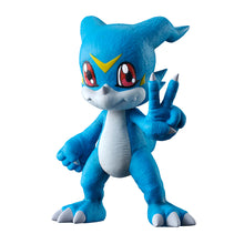 Load image into Gallery viewer, Digimon Bandai Ichibansho Figure Veemon &amp; Guilmon

