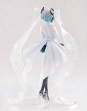 Load image into Gallery viewer, Character Vocal Series 01: Hatsune Miku Series Pop Up Parade Hatsune Miku Little Missing Stars Ver. Figure
