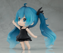 Load image into Gallery viewer, Hatsune Miku Nendoroid 2925 Deep Sea Girl Ver.
