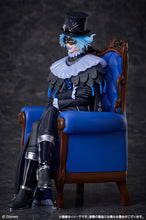 Load image into Gallery viewer, Twisted Wonderland Aniplex+ Glorious Masquerade Figurine Idia Shroud
